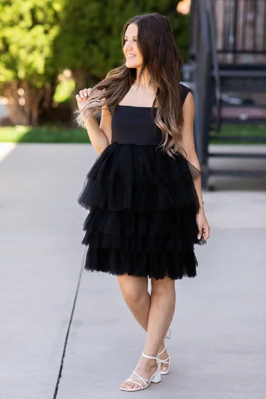 black-square-neck-tulle-skirt-dress