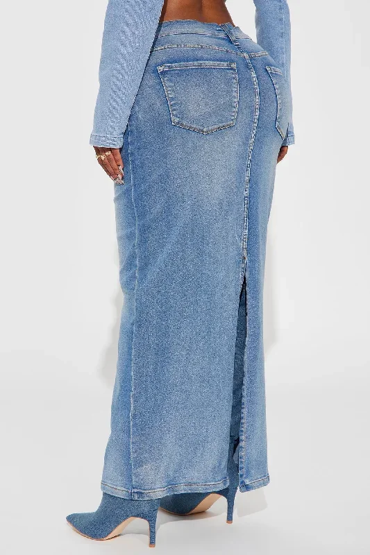 cassy-denim-maxi-skirt-medium-wash