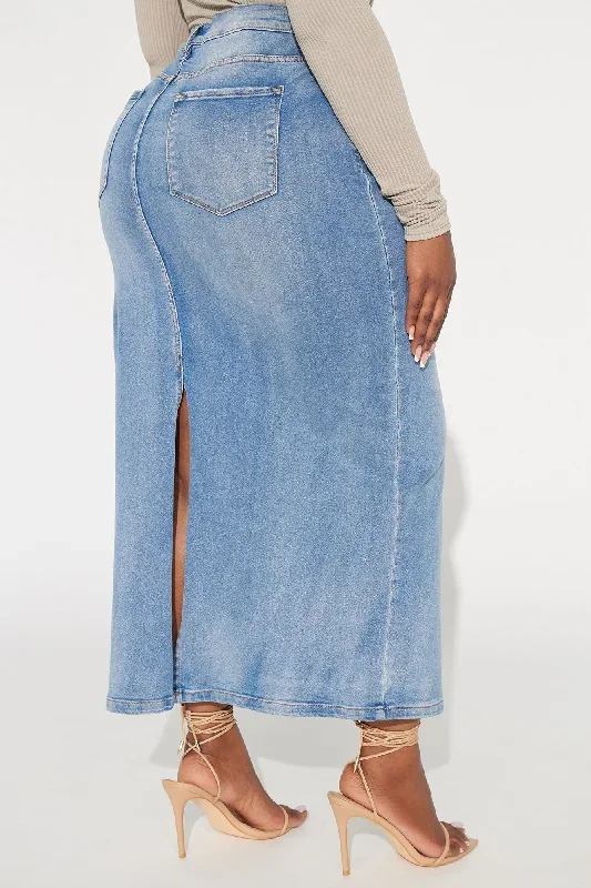 cassy-denim-maxi-skirt-medium-wash