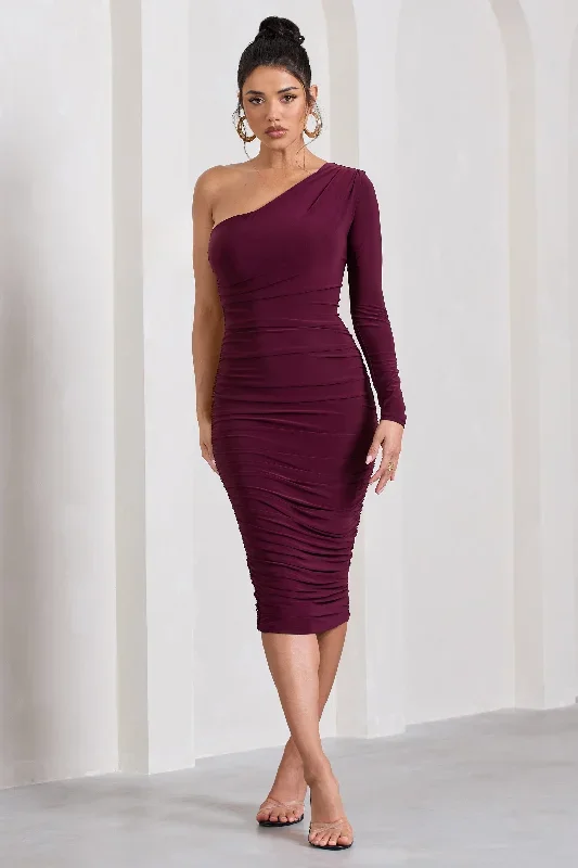 in-the-shadows-burgundy-one-sleeve-midi-dress-with-ruching-cl126671069