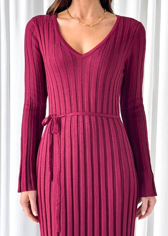 jelsoe-knit-midi-dress-berry