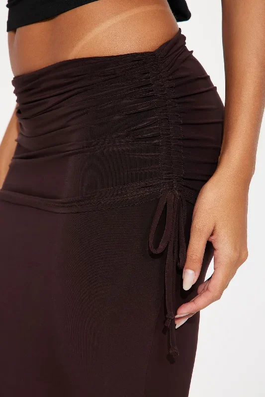 lovely-nights-ruched-maxi-skirt-chocolate