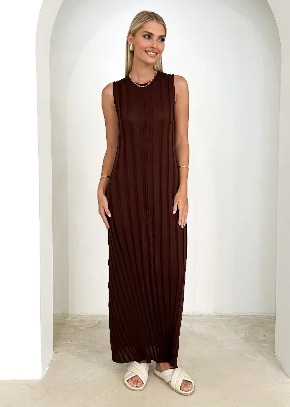 raylarra-knit-midi-dress-chocolate