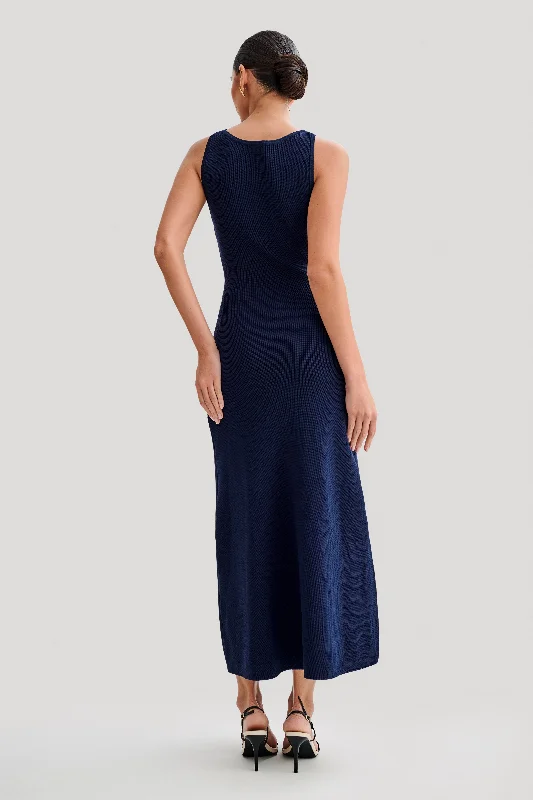 sawyer-sleeveless-buttoned-maxi-dress-navy