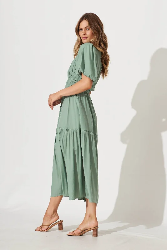 stargazer-midi-dress-in-green