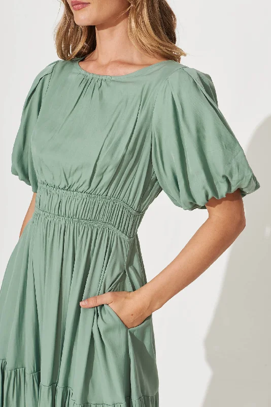 stargazer-midi-dress-in-green